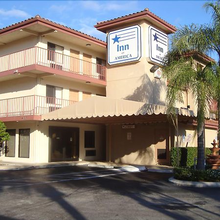Inn Of America Palm Beach Gardens Bagian luar foto