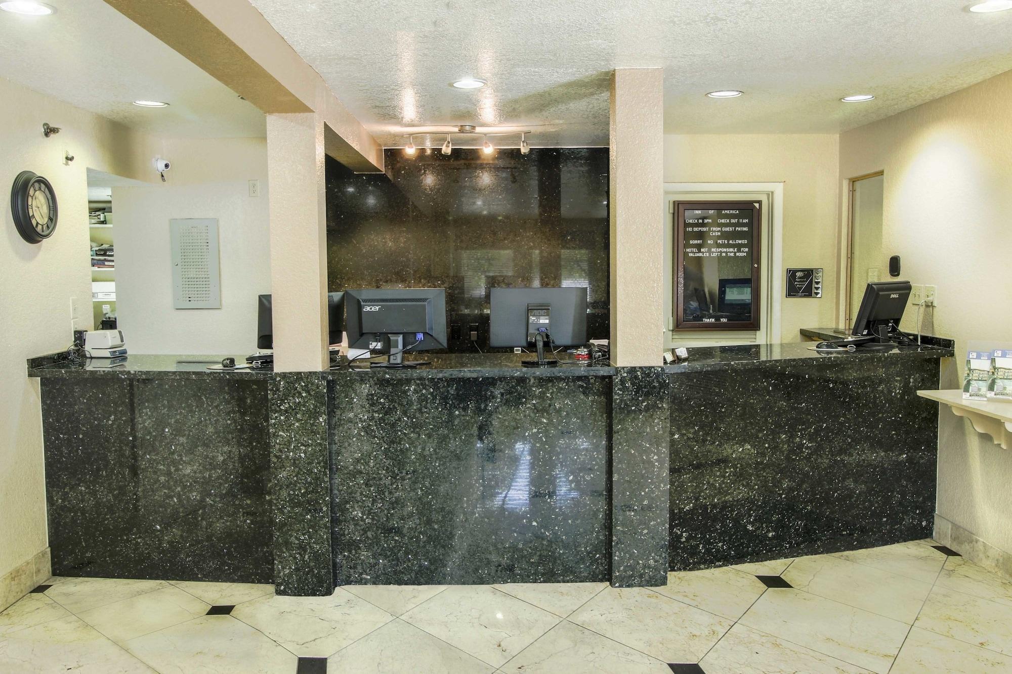 Inn Of America Palm Beach Gardens Bagian luar foto